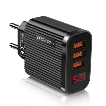 Зарядное устройство с 3 USB-портами и цифровым дисплеем
